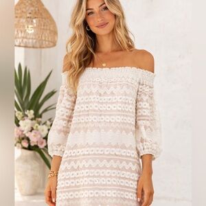 Trina Turk off shoulder white dress Size Large